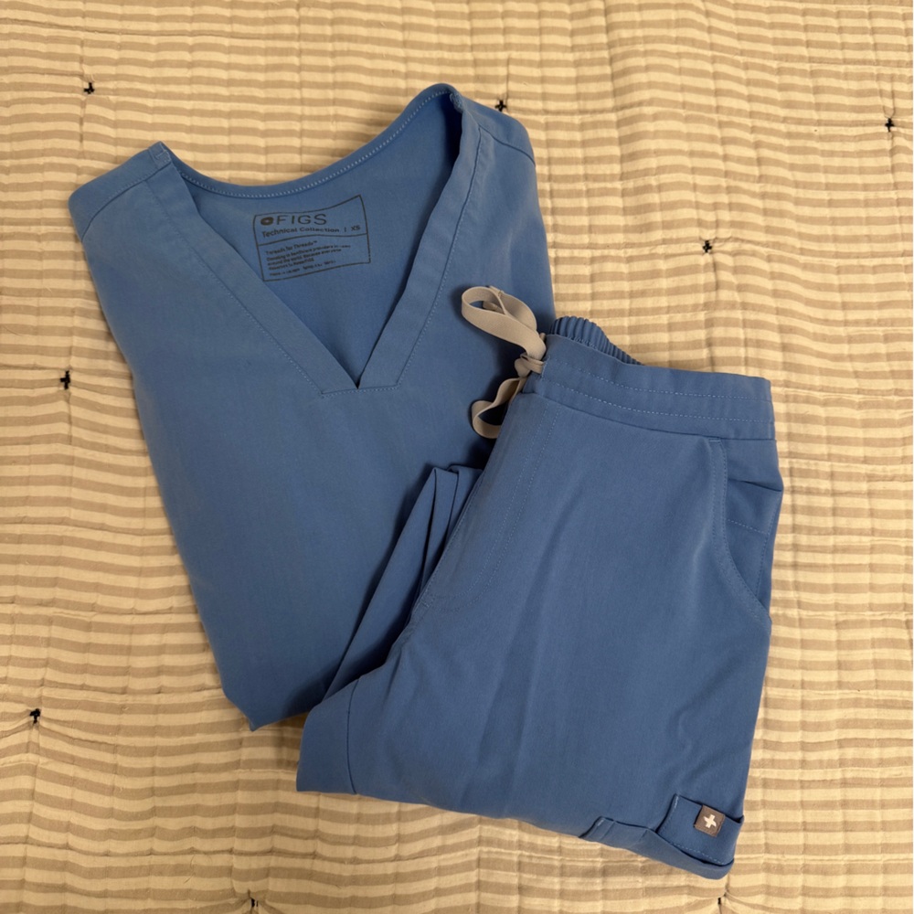 Figs Scrub Set - image 1